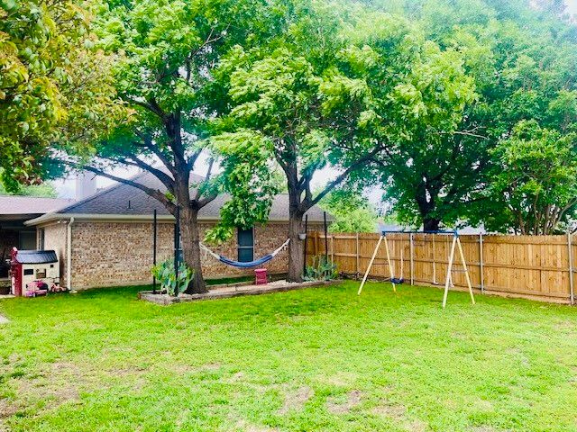 10508 Holly Grove Drive, Fort Worth, TX 76108