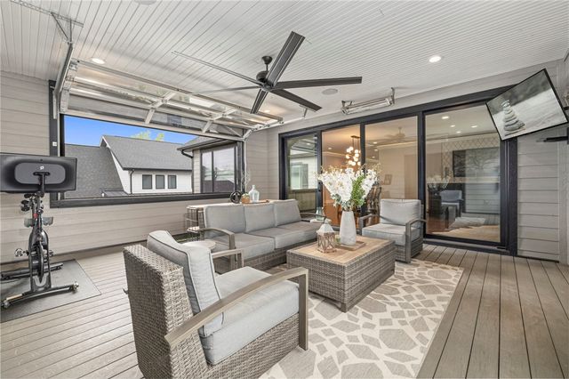 722 NE 2nd Street, Bentonville, AR 72712