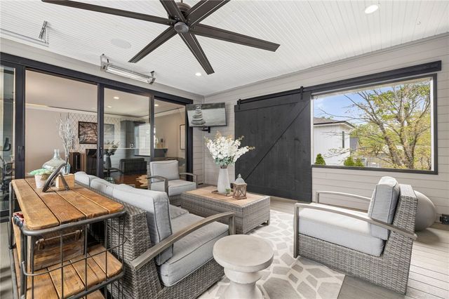 722 NE 2nd Street, Bentonville, AR 72712
