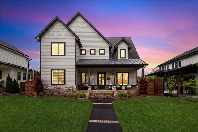 722 NE 2nd Street, Bentonville, AR 72712
