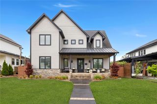 722 NE 2nd Street, Bentonville, AR 72712