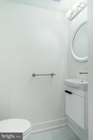 737 N 42ND ST, Philadelphia, PA 19104