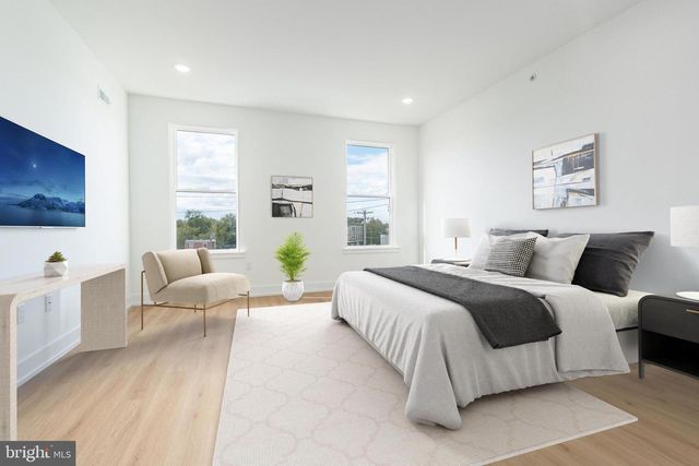 737 N 42ND ST, Philadelphia, PA 19104