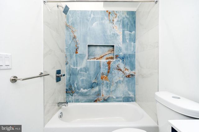 737 N 42ND ST, Philadelphia, PA 19104