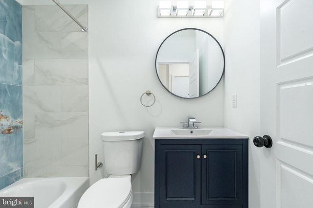 737 N 42ND ST, Philadelphia, PA 19104