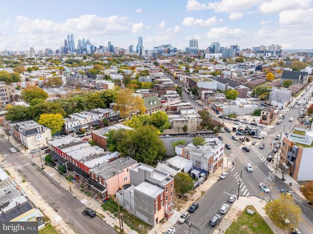 737 N 42ND ST, Philadelphia, PA 19104