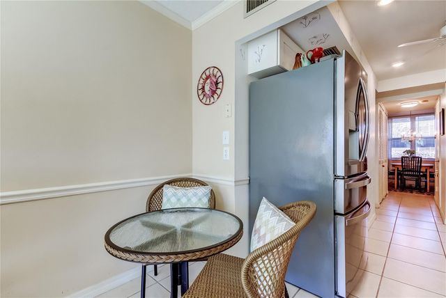 5095 BAY STREET NE 104, St Petersburg, FL 33703