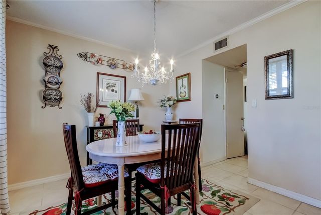 5095 BAY STREET NE 104, St Petersburg, FL 33703