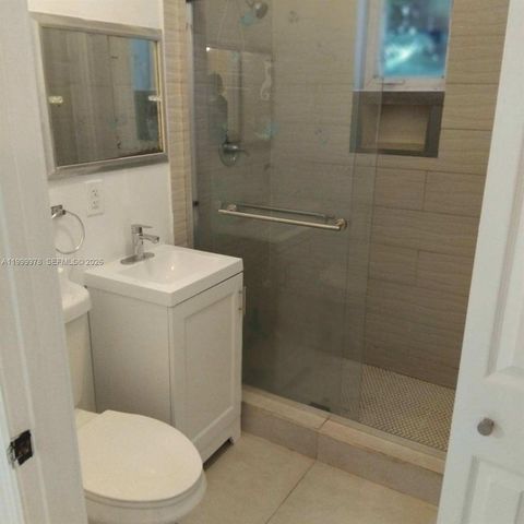 1565 NE 48th St, Pompano Beach, FL 33064