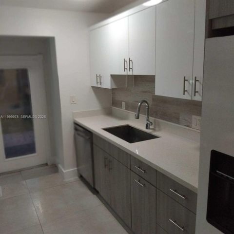 1565 NE 48th St, Pompano Beach, FL 33064