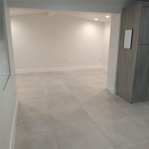 1565 NE 48th St, Pompano Beach, FL 33064