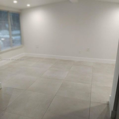 1565 NE 48th St, Pompano Beach, FL 33064