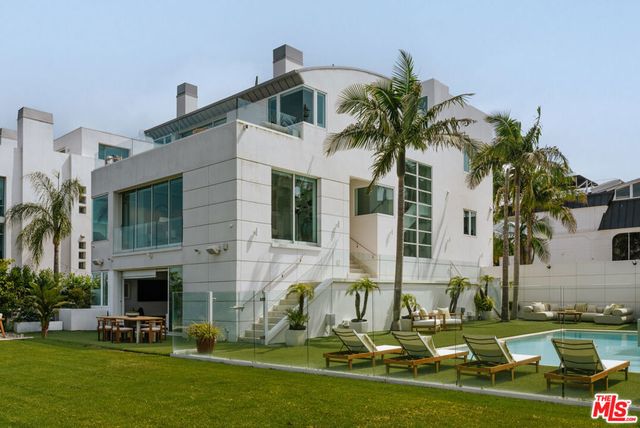 5418 Pacific Avenue, Marina Del Rey, CA 90292