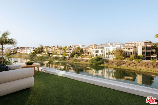 5418 Pacific Avenue, Marina Del Rey, CA 90292
