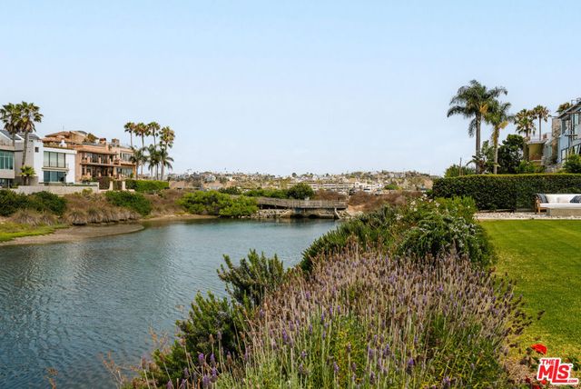 5418 Pacific Avenue, Marina Del Rey, CA 90292