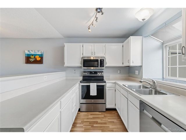 1219 S Flower Cir B, Lakewood, CO 80232