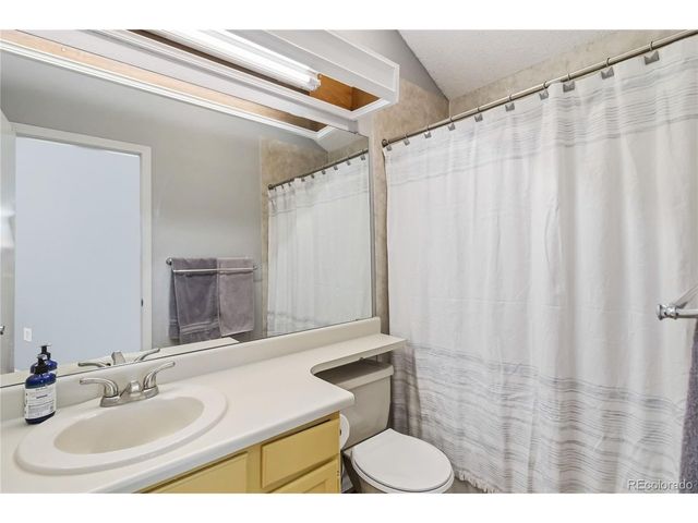 1219 S Flower Cir B, Lakewood, CO 80232