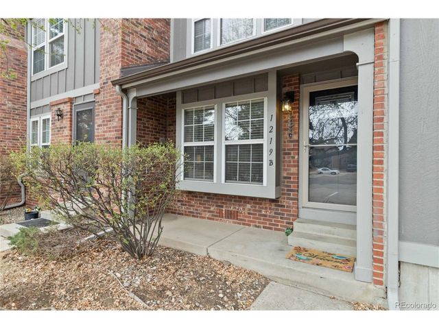 1219 S Flower Cir B, Lakewood, CO 80232