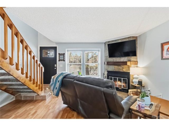 1219 S Flower Cir B, Lakewood, CO 80232