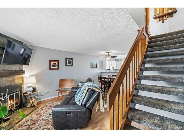 1219 S Flower Cir B, Lakewood, CO 80232