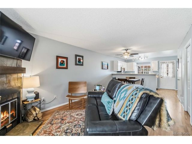 1219 S Flower Cir B, Lakewood, CO 80232
