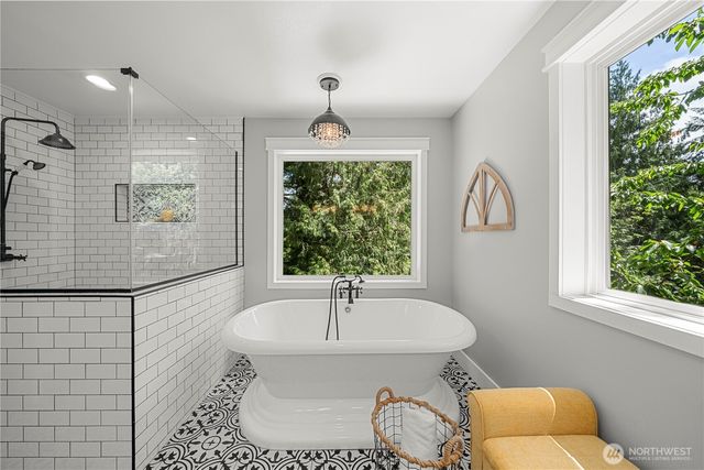 25728 226th Place SE, Maple Valley, WA 98038