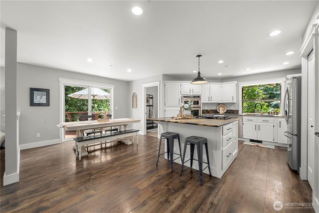 25728 226th Place SE, Maple Valley, WA 98038