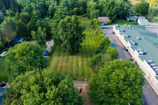 951 E Square Lake, Troy, MI 48085