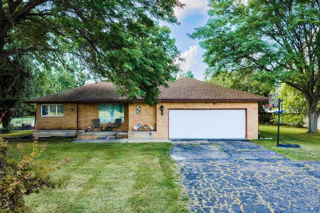 951 E Square Lake, Troy, MI 48085