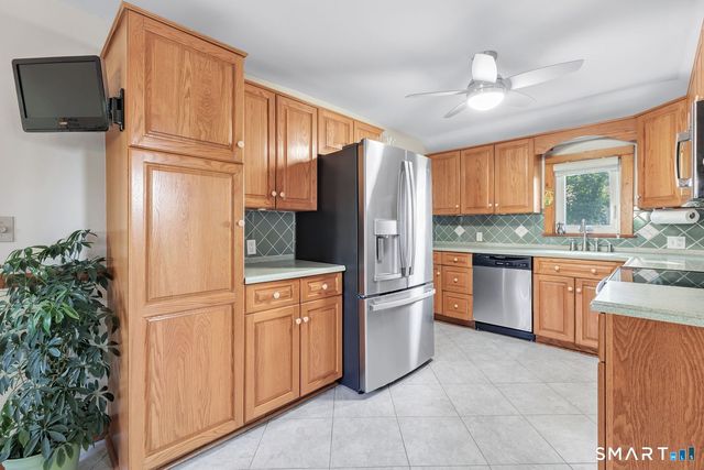 7 Chester Street, Milford, CT 06460