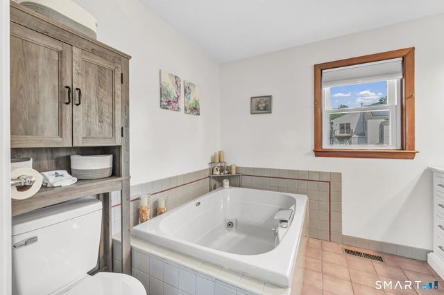 7 Chester Street, Milford, CT 06460