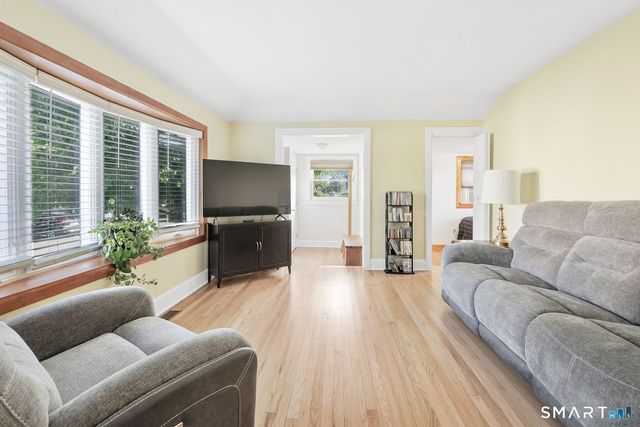 7 Chester Street, Milford, CT 06460