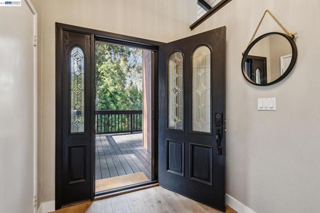 15 Surmont Ct, Lafayette, CA 94549
