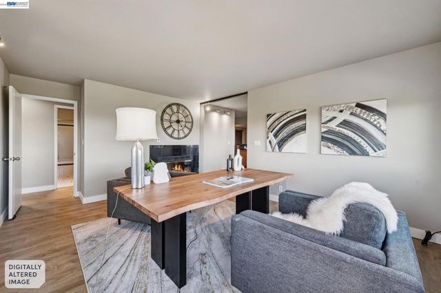 15 Surmont Ct, Lafayette, CA 94549