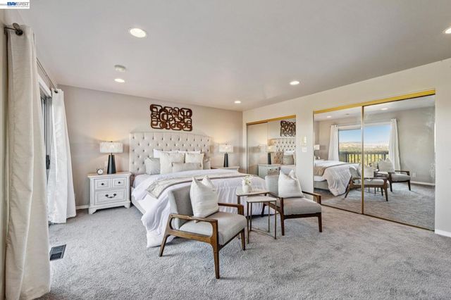 15 Surmont Ct, Lafayette, CA 94549