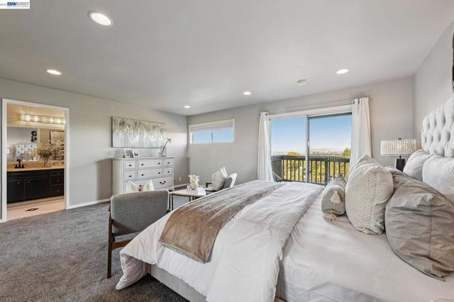 15 Surmont Ct, Lafayette, CA 94549