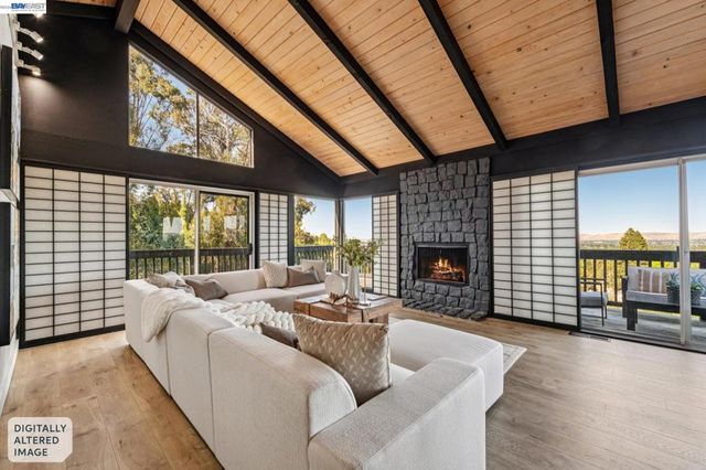 15 Surmont Ct, Lafayette, CA 94549