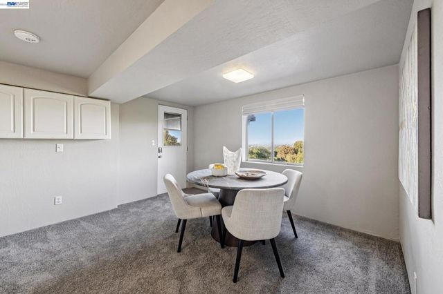 15 Surmont Ct, Lafayette, CA 94549