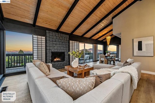 15 Surmont Ct, Lafayette, CA 94549