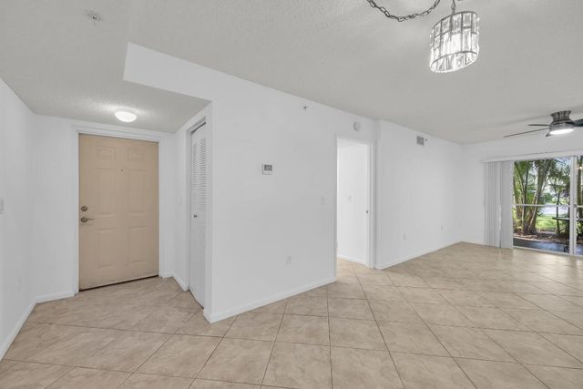 242 Village Boulevard 2110, Tequesta, FL 33469