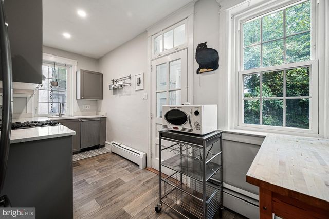 37 CHATHAM RD, Ardmore, PA 19003