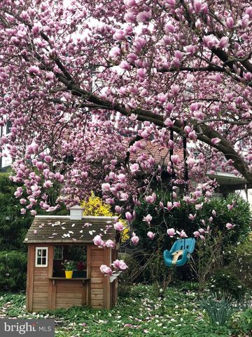 37 CHATHAM RD, Ardmore, PA 19003