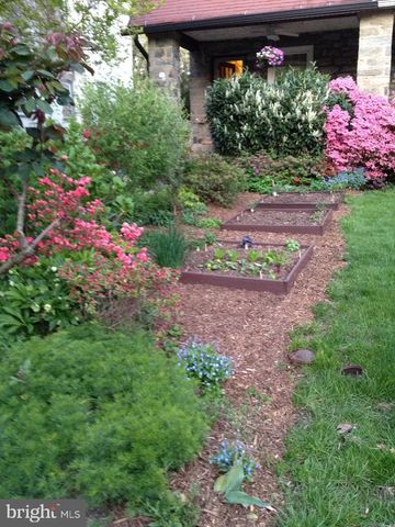 37 CHATHAM RD, Ardmore, PA 19003