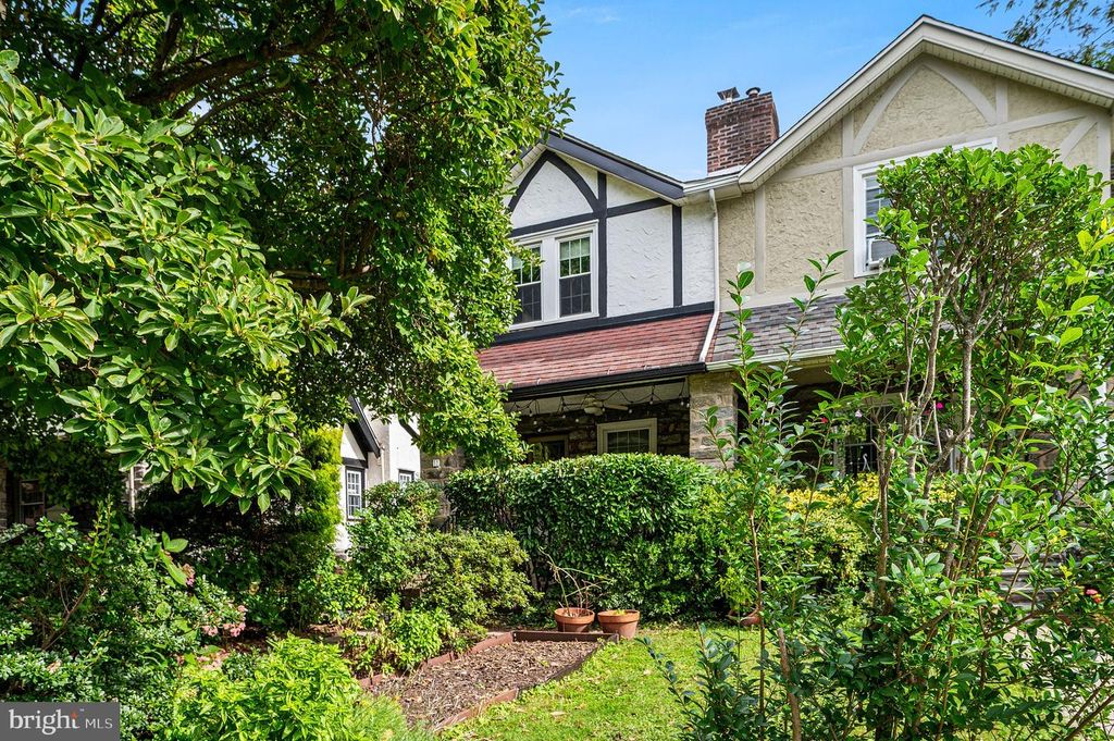 37 CHATHAM RD, Ardmore, PA 19003