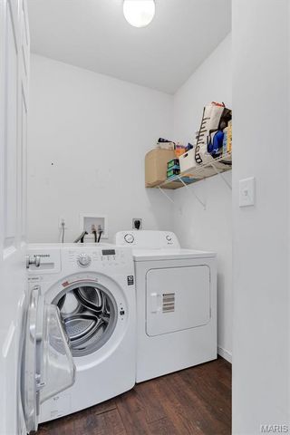 2636 Grover Crossing Way, St Louis, MO 63040