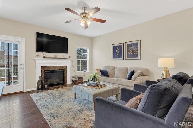 2636 Grover Crossing Way, St Louis, MO 63040