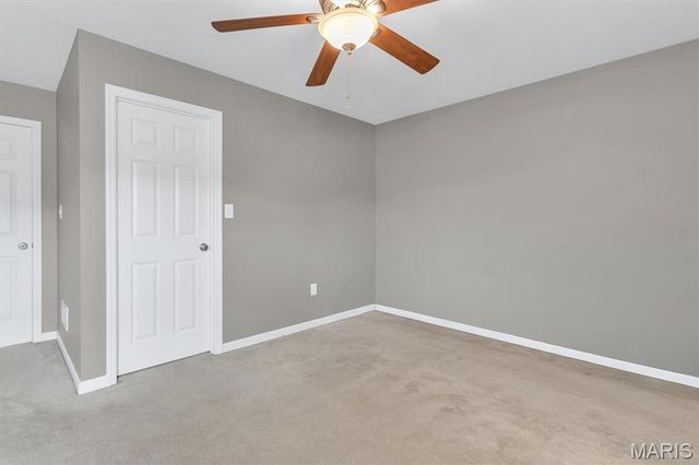 2636 Grover Crossing Way, St Louis, MO 63040