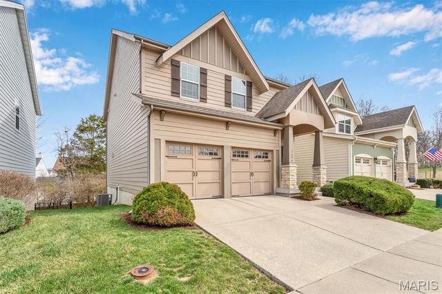 2636 Grover Crossing Way, St Louis, MO 63040