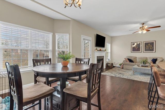 2636 Grover Crossing Way, St Louis, MO 63040