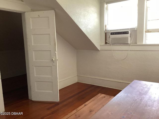 268 Hartford Avenue, Daytona Beach, FL 32118